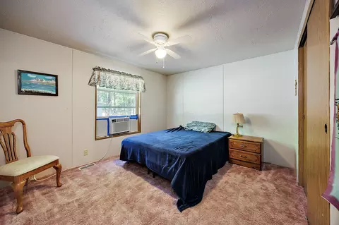 301 E Crow Rd, Merlin, OR 97532 photo 13