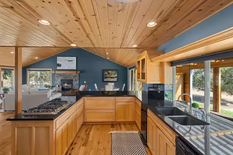65300 Concorde Ln, Bend, OR 97703 photo 14