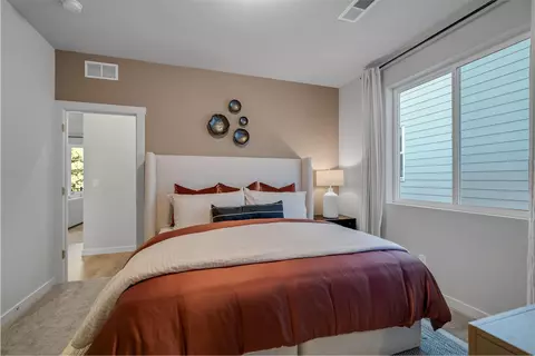 Bedroom - 63220 Peale St, Bend, OR 97701 photo 3 of 3