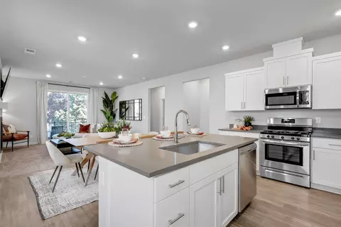 Kitchen - 63220 Peale St, Bend, OR 97701 photo 2 of 3