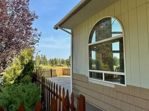 17364 Beaver Pl, Bend, OR 97707 photo 40