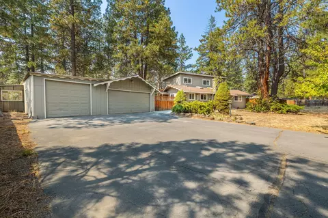 18995 Baker Rd, Bend, OR 97702 photo 3