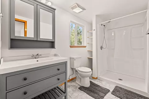 18995 Baker Rd, Bend, OR 97702 photo 36