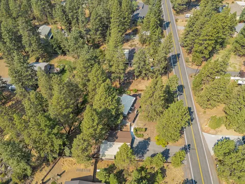 18995 Baker Rd, Bend, OR 97702 photo 58