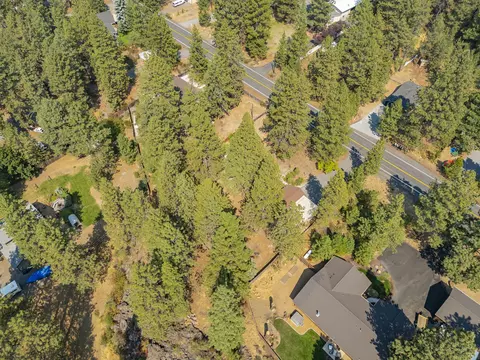 18995 Baker Rd, Bend, OR 97702 photo 59