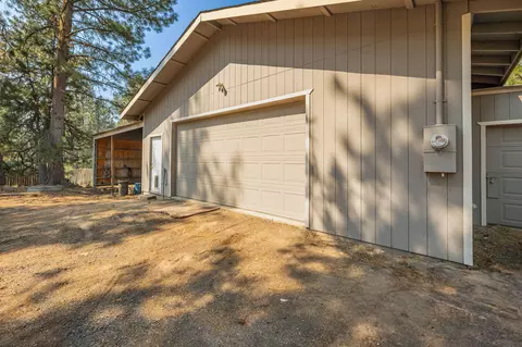 18995 Baker Rd, Bend, OR 97702 photo 52