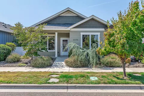 1175 Boulder Ridge St, Central Point, OR 97502