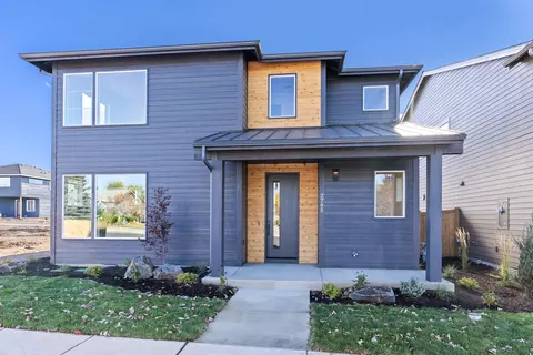 2745 NE Rainier Dr #LOT 30, Bend, OR 97701