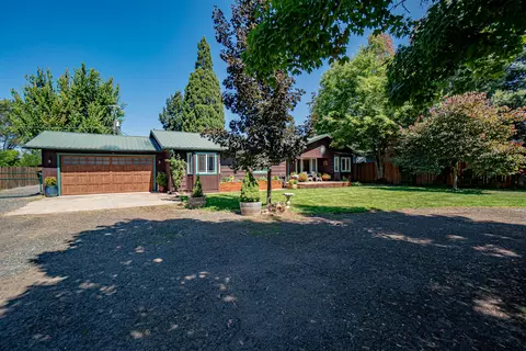 243 South St, Butte Falls, OR 97522