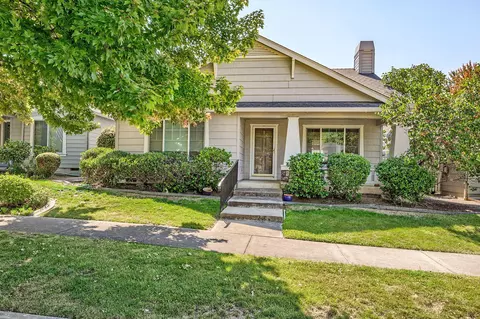 3306 Edgewater Dr, Medford, OR 97504