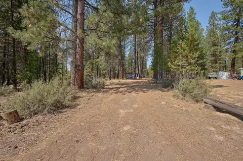 15352 Bear St, La Pine, OR 97739
