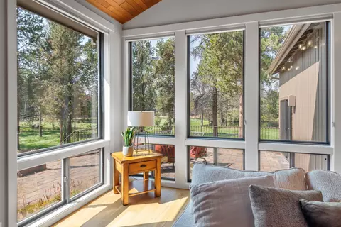 Exterior - 17798 Big Leaf Ln, Sunriver, OR 97707 photo 2 of 4
