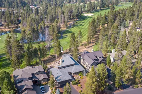 View/Area - 17798 Big Leaf Ln, Sunriver, OR 97707 photo 4 of 4