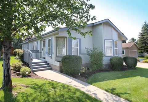 1188 NE 27th St #34, Bend, OR 97701