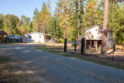 1400 Reeves Creek Rd, Selma, OR 97538