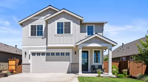4713 SW Coyote Ave, Redmond, OR 97756