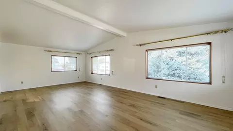 555 Freeman Rd #60, Central Point, OR 97502 photo 3