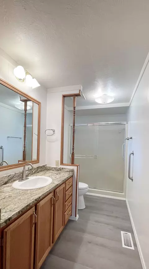 555 Freeman Rd #60, Central Point, OR 97502 photo 15