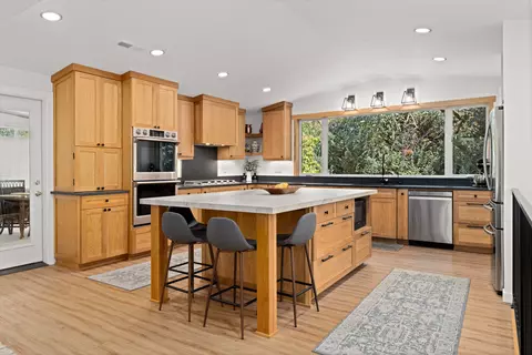 1406 NW B St, Grants Pass, OR 97526