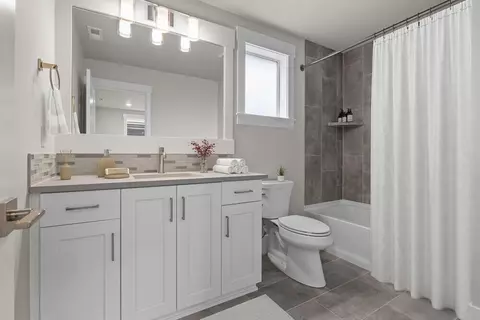 Bath - 3114 NW Celilo Ln, Bend, OR 97703 photo 2 of 2