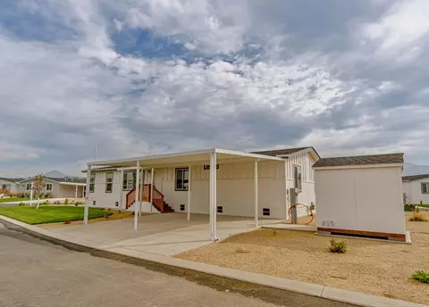 300 Luman Rd #163, Phoenix, OR 97535