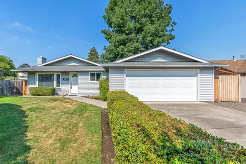 2577 Lausanne Cir, Medford, OR 97504