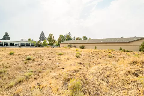 1122 SE Centennial St, Bend, OR 97702 photo 7