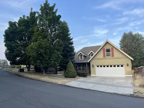 2533 NE Keats Dr, Bend, OR 97701