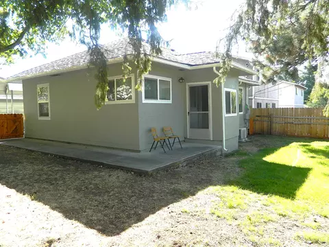 2740 Berkeley St, Klamath Falls, OR 97601