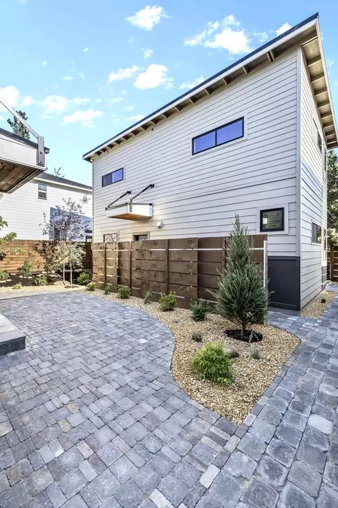 446 NE Burnside Avenue Apt 1 2 3 Ave #1, 2 & 3, Bend, OR 97701 photo 35