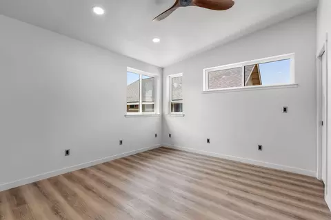 446 NE Burnside Avenue Apt 1 2 3 Ave #1, 2 & 3, Bend, OR 97701 photo 22