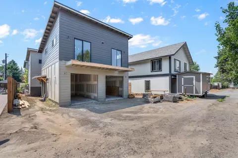 446 NE Burnside Avenue Apt 1 2 3 Ave #1, 2 & 3, Bend, OR 97701 photo 31