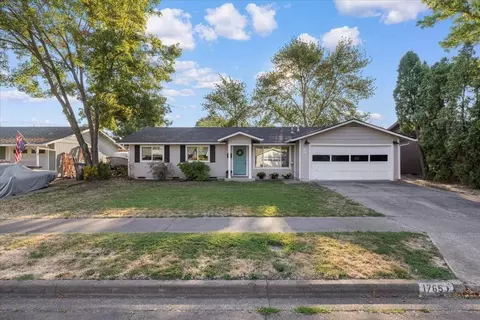 1765 Howell Ave, Medford, OR 97501