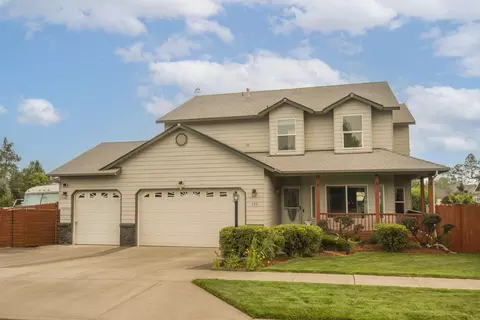 312 SE Soft Tail Loop, Bend, OR 97702 photo 1