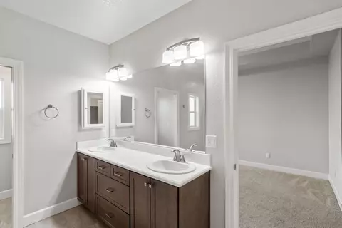 451 S Haskell St, Central Point, OR 97502 photo 18