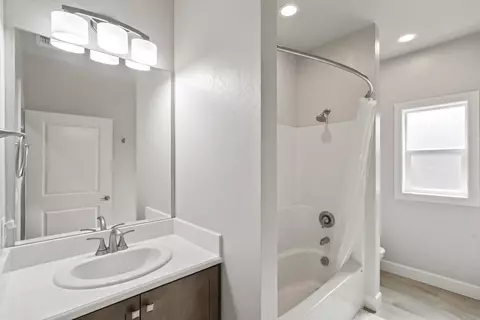 451 S Haskell St, Central Point, OR 97502 photo 22
