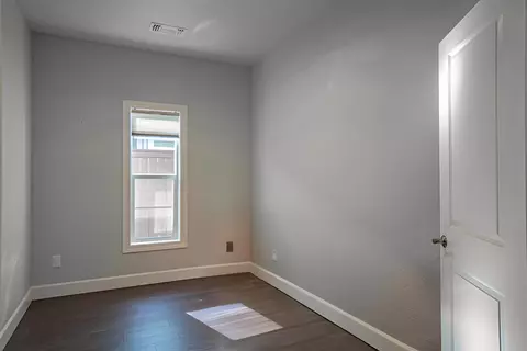451 S Haskell St, Central Point, OR 97502 photo 12