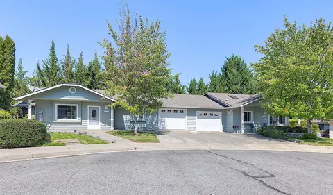 2028-2030 Duke Ct, Grants Pass, OR 97527