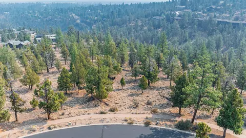 1474 NW Puccoon Ct, Bend, OR 97703
