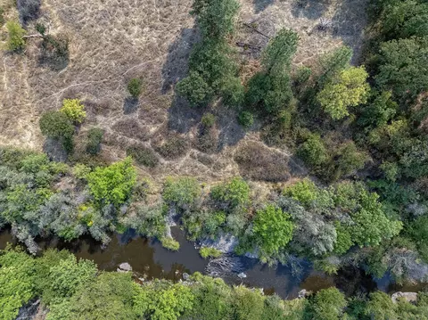 View/Area - 750 Ayres Rd, Eagle Point, OR 97524 photo 1 of 7