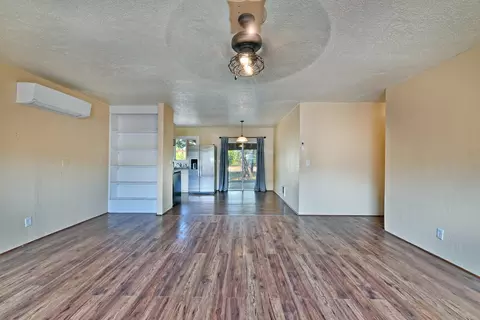 Living - 750 Ayres Rd, Eagle Point, OR 97524 photo 2 of 3