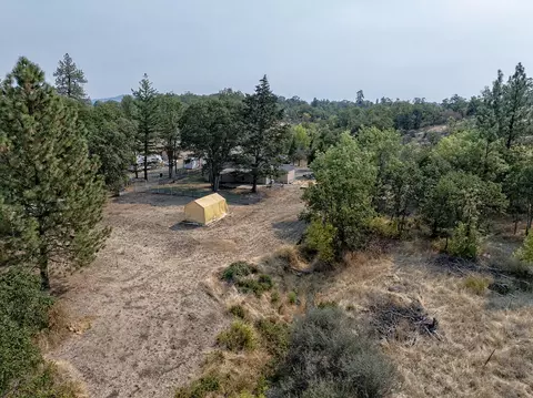 View/Area - 750 Ayres Rd, Eagle Point, OR 97524 photo 3 of 7