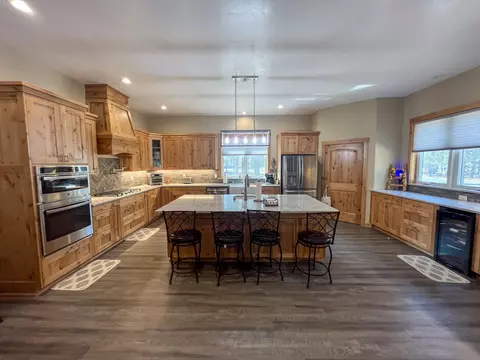 12404 Beechwood Dr, La Pine, OR 97739 photo 3