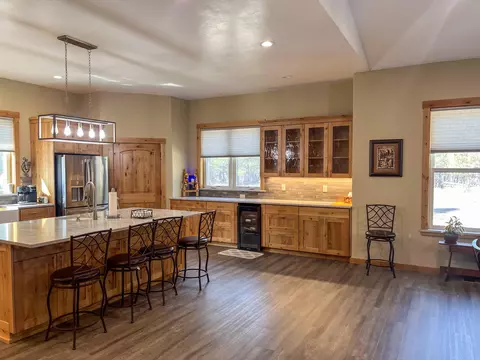 12404 Beechwood Dr, La Pine, OR 97739 photo 4