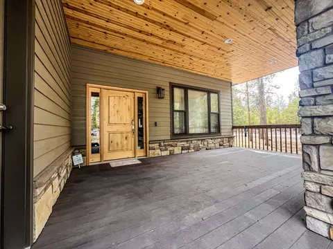12404 Beechwood Dr, La Pine, OR 97739 photo 2