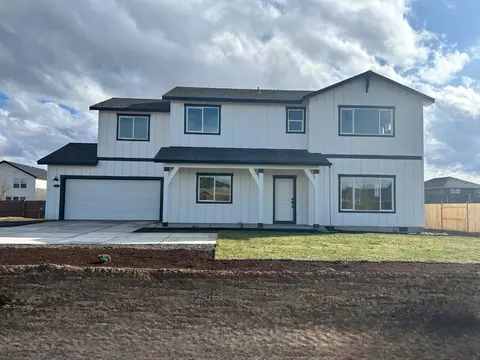 1202 NW Varnish Ln #36, Redmond, OR 97756