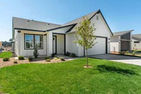 2906 NE Zweckal Pl NE # 9, Bend, OR 97701