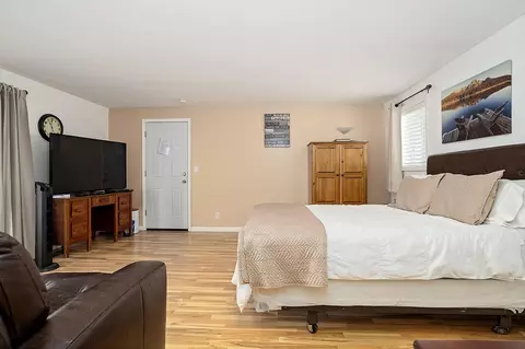 Bedroom - 775 S 4th St, Central Point, OR 97502 photo 4 of 4