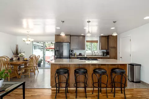 Kitchen - 775 S 4th St, Central Point, OR 97502 photo 2 of 5