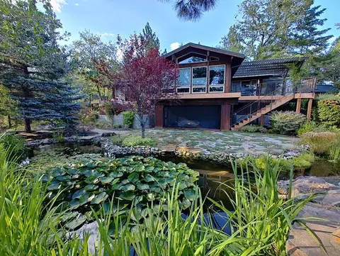 6385 W Evans Creek Rd, Rogue River, OR 97537